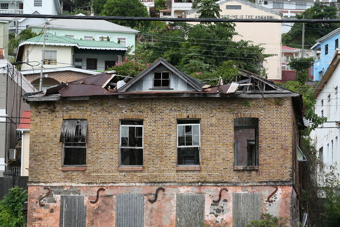 Zerstörte Häuser in St. George's