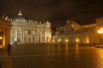 Nächtliche Ruhe im Vatikan