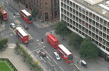 Doppeldecker in London von oben
