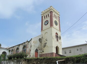 Ruine der Anglikanischen Kirche in St. George's, Grenada
