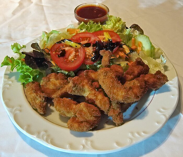 Backhendl mit Salat