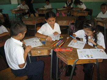 Im Klassenraum in Costa Rica