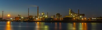 ArcelorMittal Werk bei Nacht