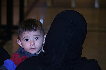 Frau mit Kind, Jordanien