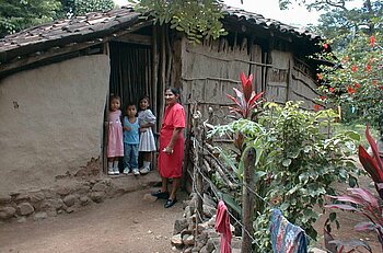 Typisches Haus auf dem Land in Honduras