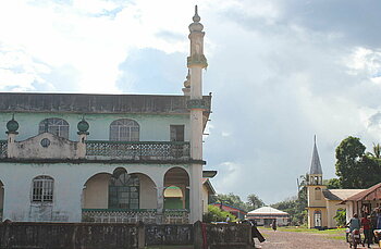 Moschee und Kirche in Sierra Leone