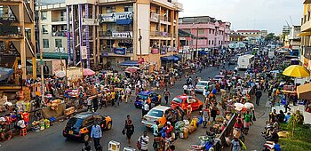 Menschen in Accra