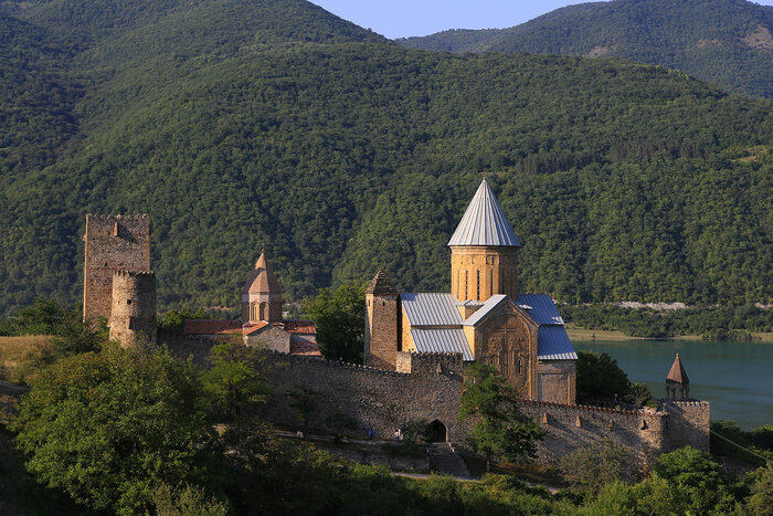 Festung und Kloster Ananuri