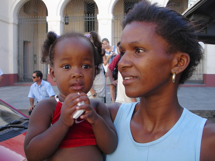 Mutter und Kind auf Kuba