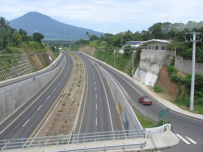 Straße nach San Salvador