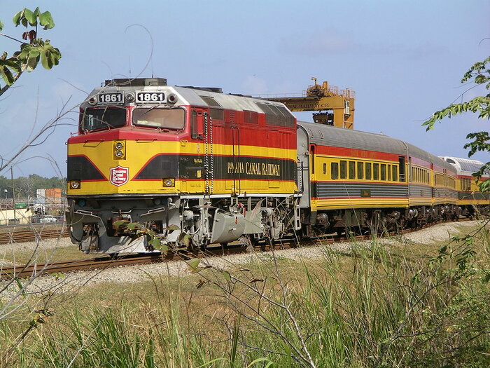Zug der Panama Canal Railway