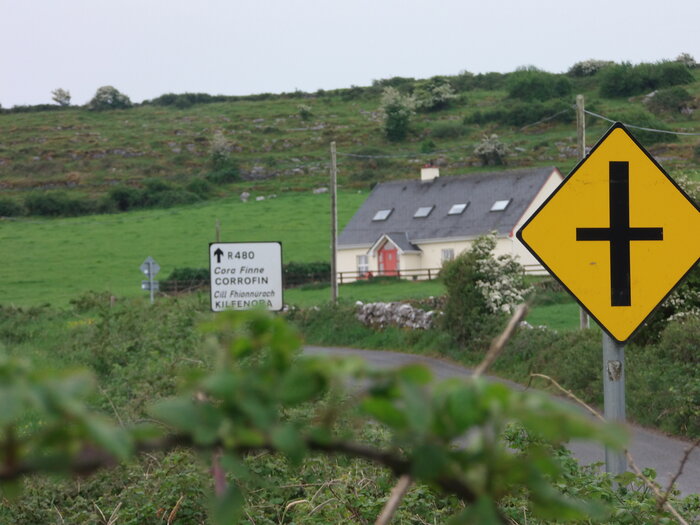 Kreuzung in Irland