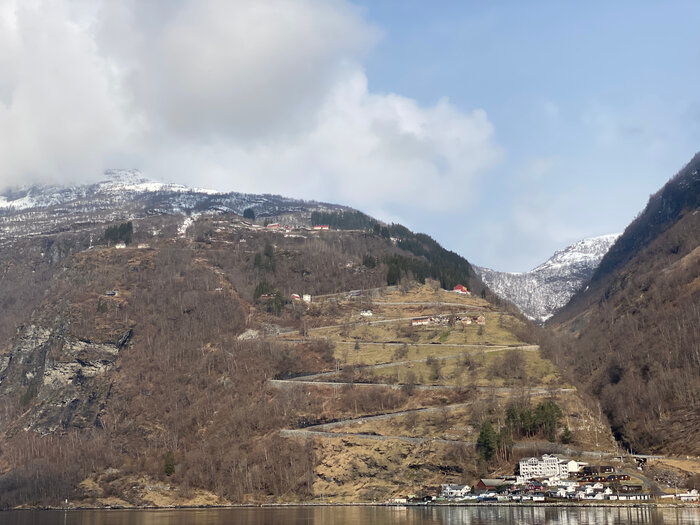 Schiffstour durch den Geirangerfjord Schiffstour durch den Geirangerfjord