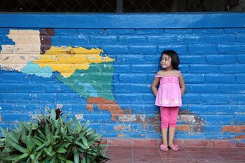 Mädchen aus El Salvador