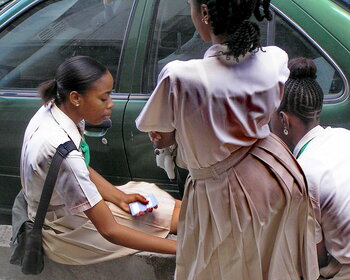 Schülerinnen in Basseterre