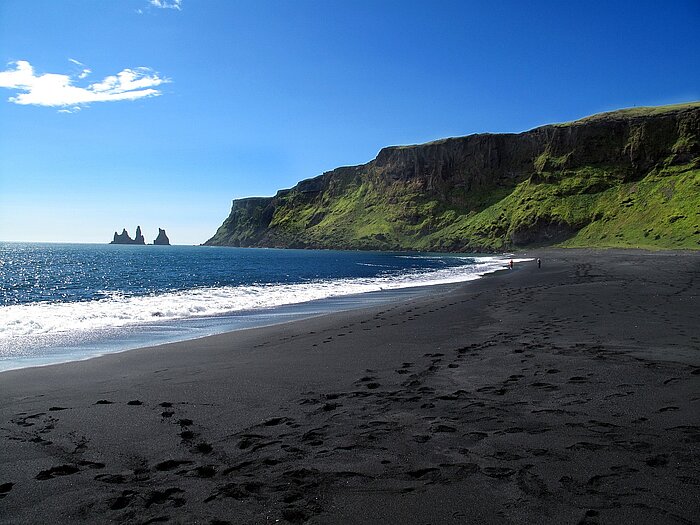 Schwarzer Strand in Vik i Myrdal