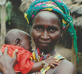 Mutter und Kind in Gambia