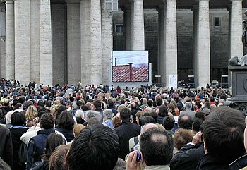 Konklave zur Papstwahl 2005