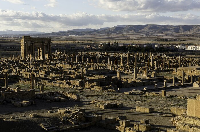 Timgad: römische Ruinenstadt in Algerien Timgad