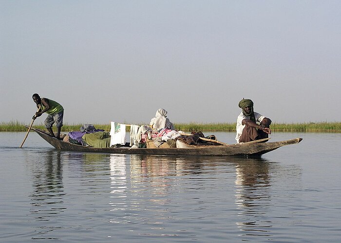 Piroge auf dem Niger in Mali