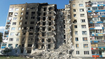 Zerstörungen von Wohnhäusern im Krieg