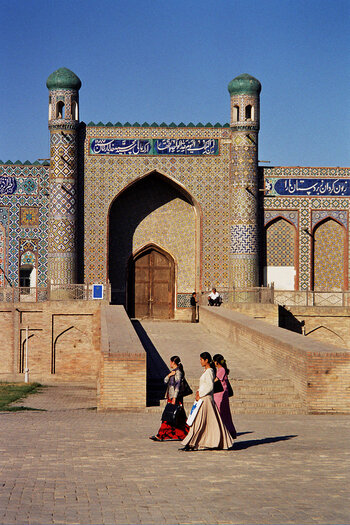 Sprachen in Usbekistan: Frauen in Kokand