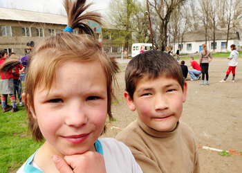 Kinder aus Kirgisistan