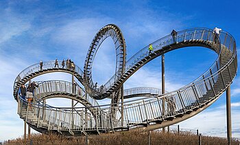 Skulptur Tiger und Turtle in Duisburg