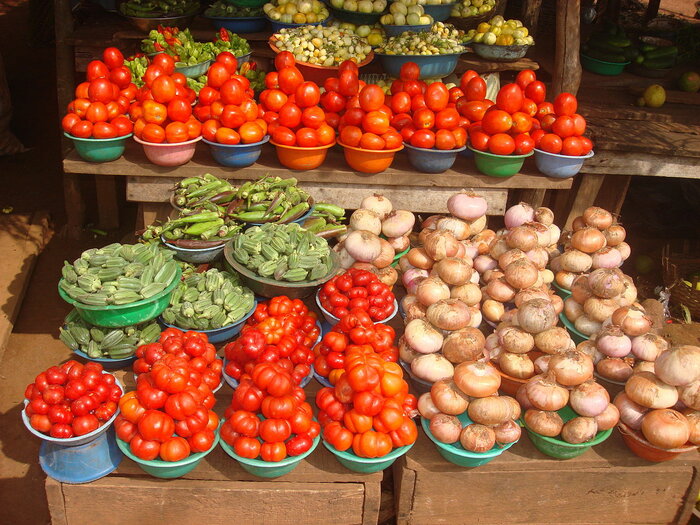 Tomatenverkauf auf einem Markt