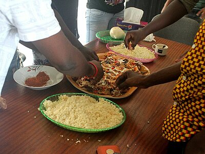 Essen in der Elfenbeinküste
