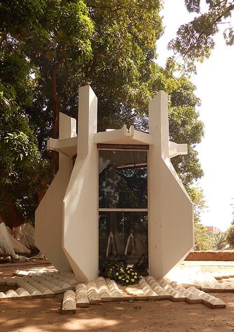 Sehenswürdigkeit in Bissau: Mausoleum im Fort