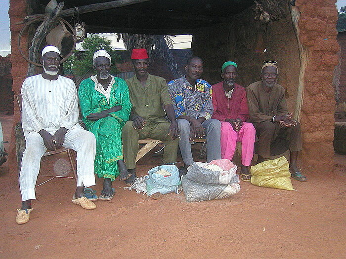 Männer vom Volk der Bobo in Burkina Faso