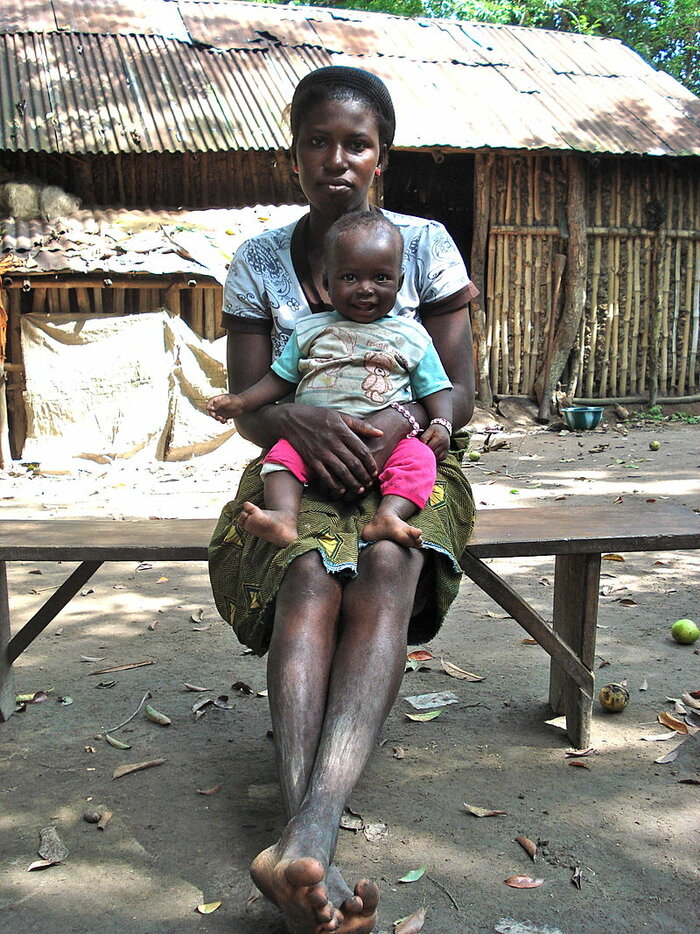 Mutter mit Kind in Nigeria