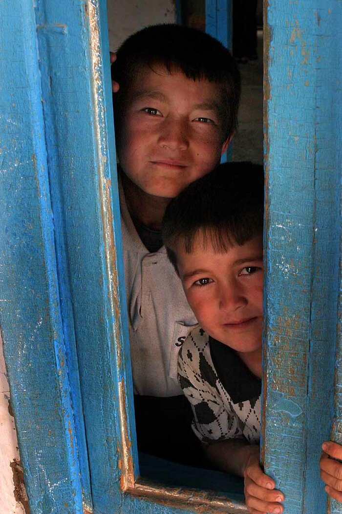 Zwei tadschikische Jungen