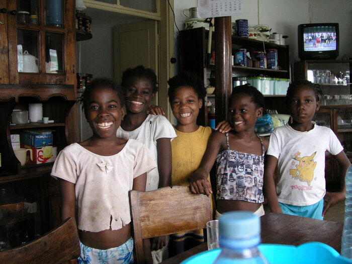 Fröhliche Kinder São Tomé