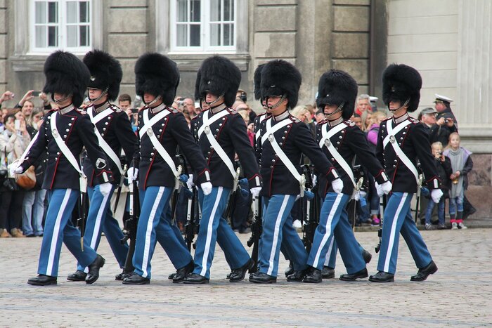 Königliche Wache vor Schloss Amalienborg