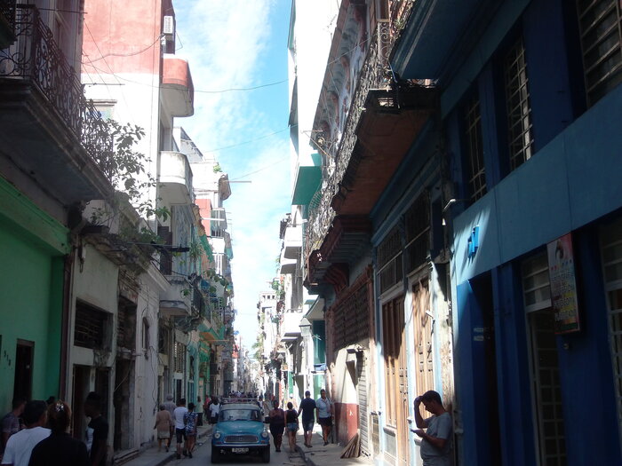 Calle Obispo in Havanna
