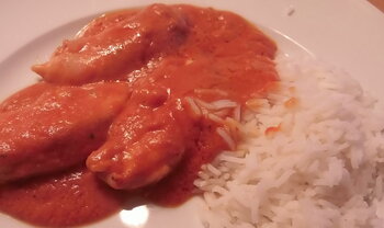 Rezept aus Äquatorialguinea: Huhn in Tomaten-Erdnuss-Soße