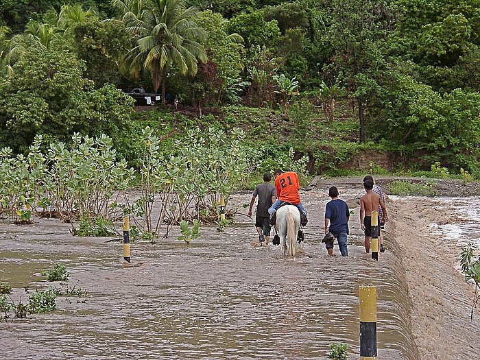 Überschwemmte Straße in Honduras