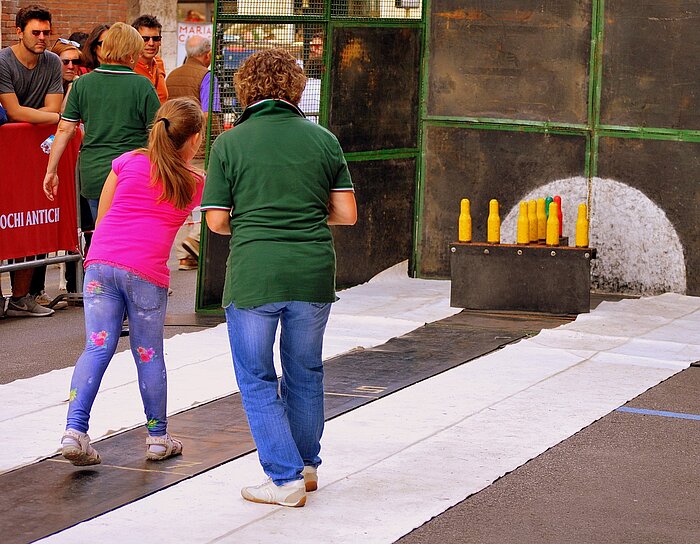 Kinder spielen in Italien