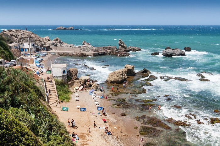 Vorort von Algier mit Strand