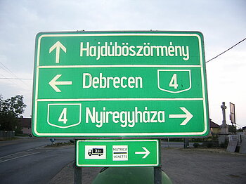 Straßenschild in Ungarn