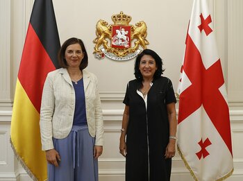 Präsidentin von Georgien mit Katrin Göring-Eckardt