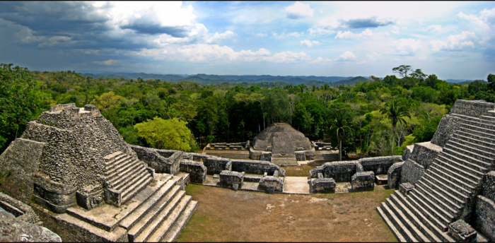 Mayastätte Caracol in Belize