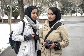 Junge Frauen im Iran
