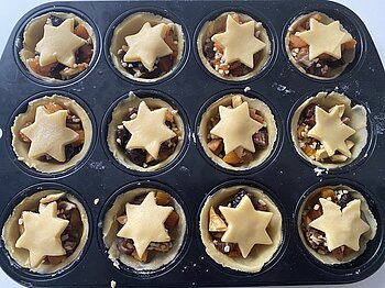 Muffinblech mit Mince Pies