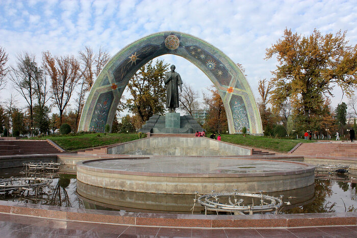 Rudaki-Denkmal in Duschanbe