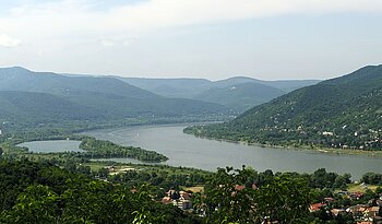 Fluss in Ungarn: Donau