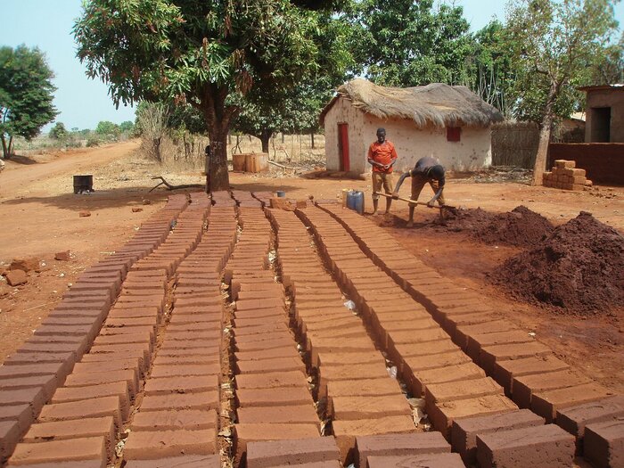 Ziegelherstellung in Kamerun