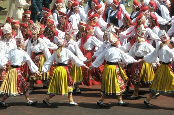 Tanzende Einwohner von Estland